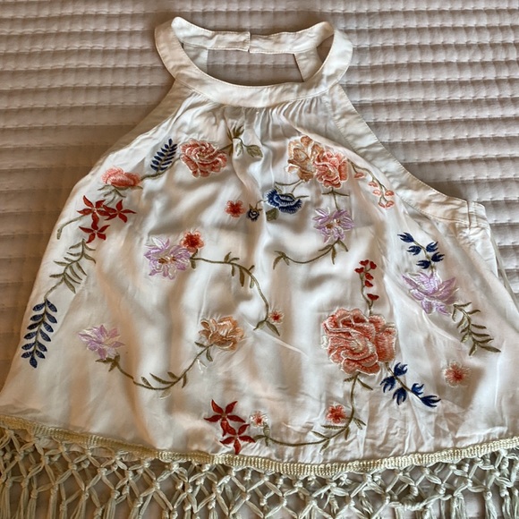 Floral Tank with fringe design - Picture 3 of 4